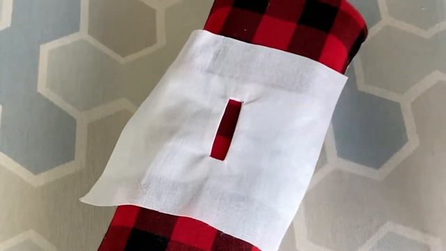 Шаг за шагом: петля одной обтачкой / Step by step: bound buttonhole смотреть онлайн