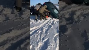 Утопили машину!!! Опасная езда по льду!!!