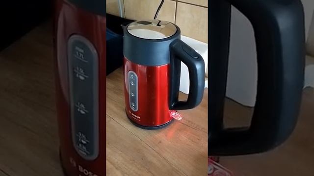 Bosch Kettle DesignLine TWK4P434 смотреть онлайн