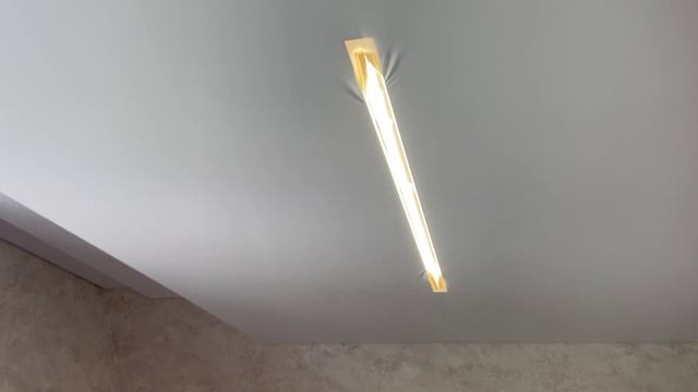 Как установить натяжной потолок с световыми линиями и как вмонтировать люк на второй этаж или чердак смотреть онлайн