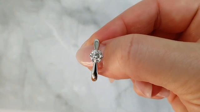 Кольцо с выращенным бриллиантом 0.550 ct смотреть онлайн