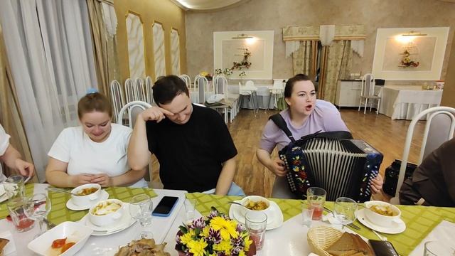 @garmonistka исполняет для Аллы Чиман!!! Песня ОГОНЬ !!! ??? смотреть онлайн