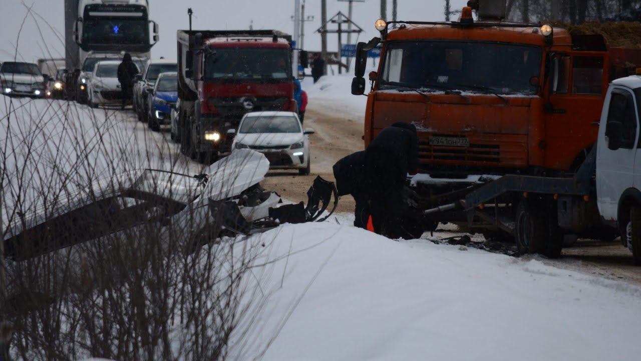 ДТП 08.03.2021 возле с.Лямцино (Домодедово). Столкновение автомобилей Range Rover и Opel. смотреть онлайн