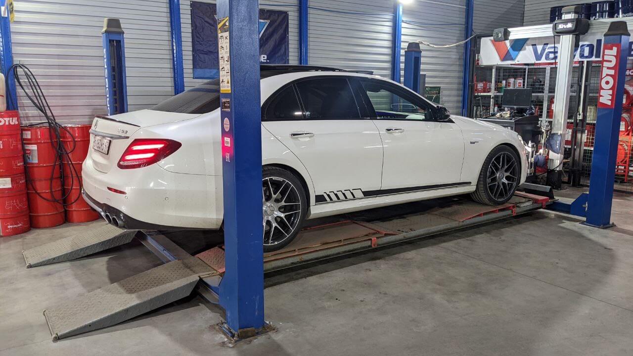 Замена масла в АКПП Mercedes-Benz E213 E53 9g-tronic 725.0 смотреть онлайн