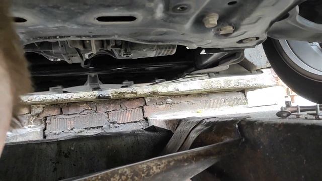 Замена масла на Renault Grand Scenic 4 / Oil Change On Renault Grand Scenic