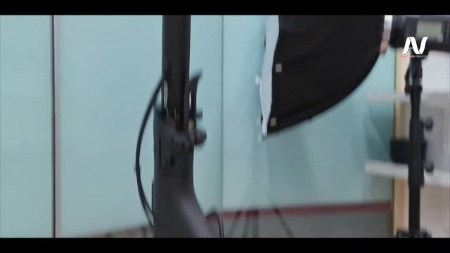 Xiaomi Mi Electric Scooter Pro 2 - (Unboxing & Review) смотреть онлайн