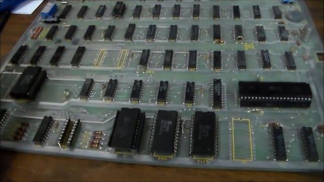 Repairing a 1979 Atari Asteroids Arcade PCB смотреть онлайн