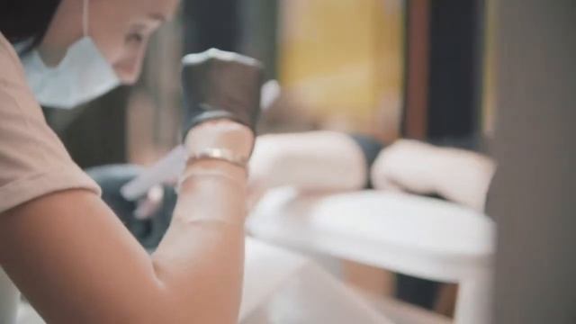 Маникюр и педикюр в фитнес-клубе "Джиматика" смотреть онлайн