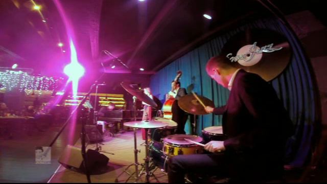 Юлия Дьячковская (вокал) и Трио Дениса Галушко - All Or Nothing смотреть онлайн