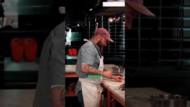 Любимая шаверма Антона Лиссова #ромаредман #janeair #еда #спинакспине #шаверма смотреть онлайн