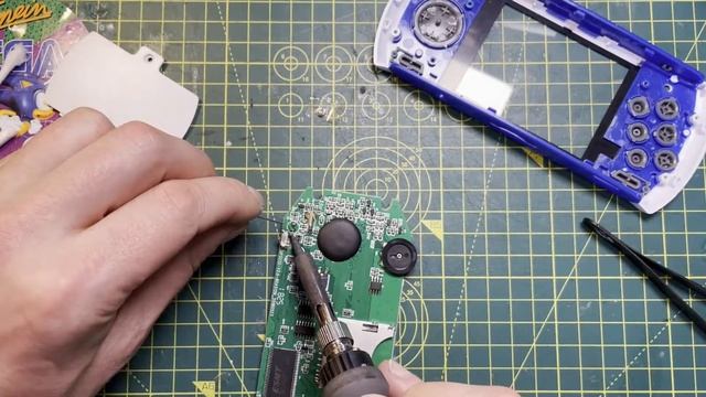 SEGA MEGA DRIVE. Ultimate Portable Game Player. Fixing a loose contact. смотреть онлайн