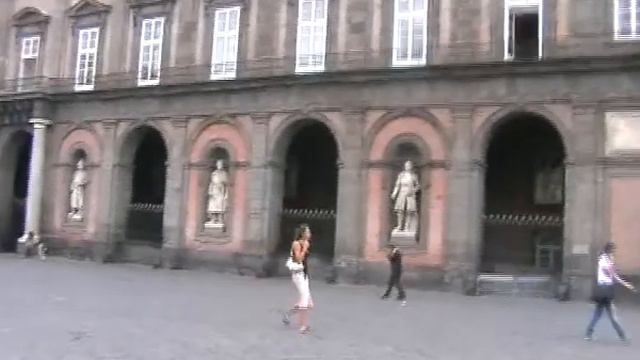 Прогулка по Неаполю (сентябоь 2011).avi смотреть онлайн