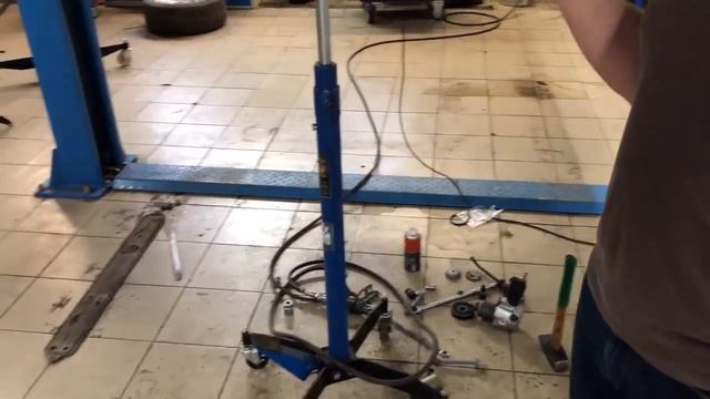 Замена сайлент-блоков редуктора заднего моста смотреть онлайн