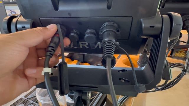 Networking 2 Fishfinders to 1 Transducer | Garmin 93sv UHD | Super Simple смотреть онлайн