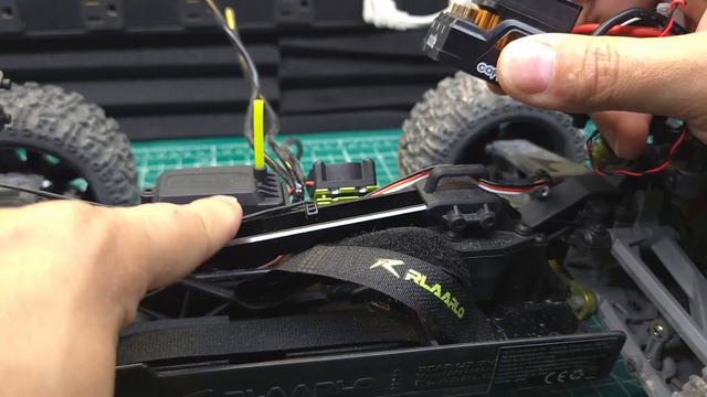 Rlaarlo Omni-Terminator RC Was MADE for 4S! | Watch Before Buying! смотреть онлайн