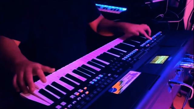 Scratching on Yamaha PSR-SX600 arranger keyboard [Still D.R.E.]👊🏼😎 смотреть онлайн