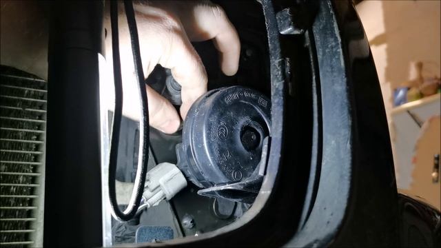 Volvo S80 V70 XC70 Front Grill Removal. How To Open A Stuck Engine Hood. Headlight Bulb Replacement