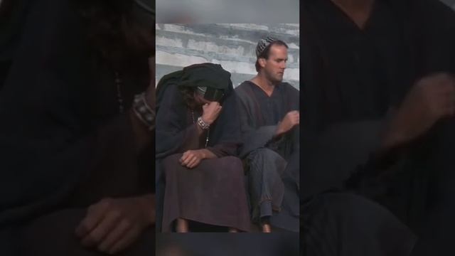 Mad World Monty Python смотреть онлайн