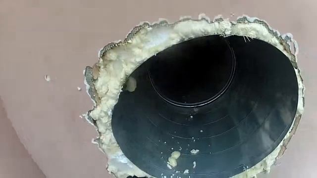 Копия видео "Альпработы. Монтаж наружной решетки вентиляции. 01 2017 Ускоренное х4" смотреть онлайн