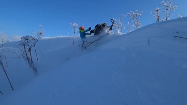 МОЩНЫЙ Sammit 850 и Polaris Axys смотреть онлайн