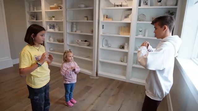 I gave my DAUGHTER away! *emotional* смотреть онлайн