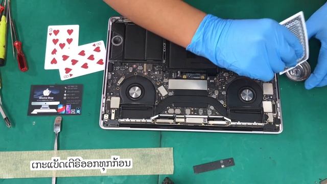 Battery Replacement Macbook 13" A1706 Year 2017 Touch bar | ປ່ຽນແບັດເຕີລີແມັກບຸກໂປຼ 2017 смотреть онлайн