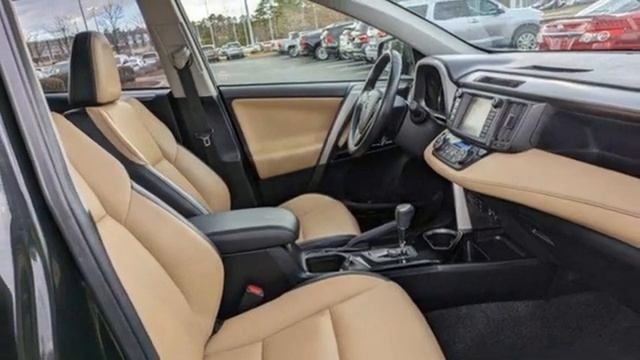 Used 2017 Toyota RAV4 Hybrid Raleigh Durham, NC #H403837B смотреть онлайн