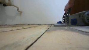 Выравнивание пола электрорубанком.