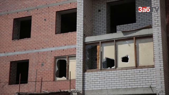 Дольщиков долгостроя в Чите не признают обманутыми смотреть онлайн