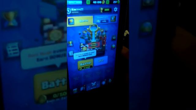 ОРУЩИЕ ШКОЛЬНИКИ ОТКРЫВАЮТ СУНДУКИ В CLASH ROYALE смотреть онлайн