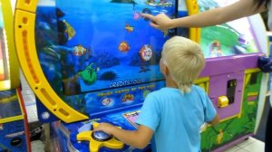 Парк аттракционов для детей. Детские аттракционы. Чикен Лэнд. Развлечения для детей.