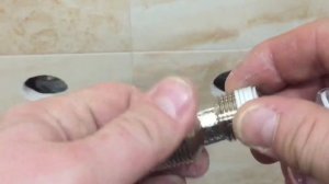 Как качественно запаковать эксцентрик смесителя на сантехническую НИТЬ.