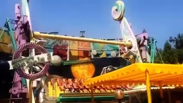 Аттракцион "Top spin" смотреть онлайн