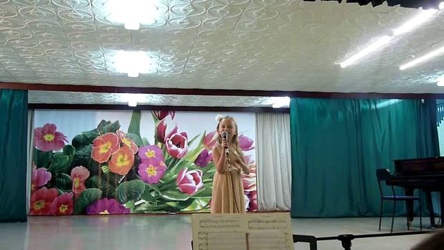 песня Ре Ре Си. Аксиния 6 лет. смотреть онлайн