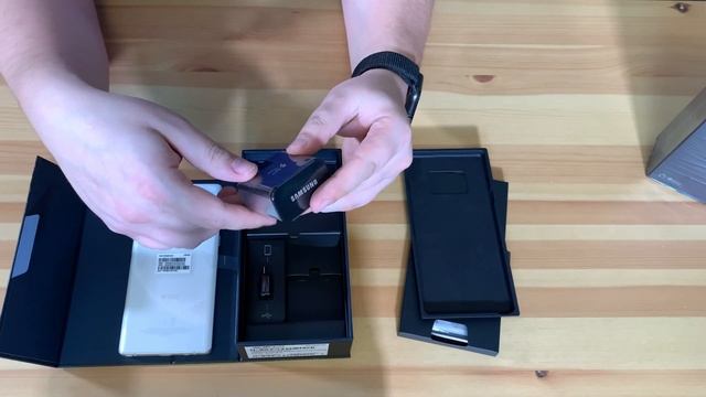 Распаковка Galaxy Note9 Alpine White (Белый) смотреть онлайн