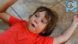 Pretend Play. Розыгрыш Милана над папой. Милан - Flash стал самый быстрый. Манкиту Kids Show