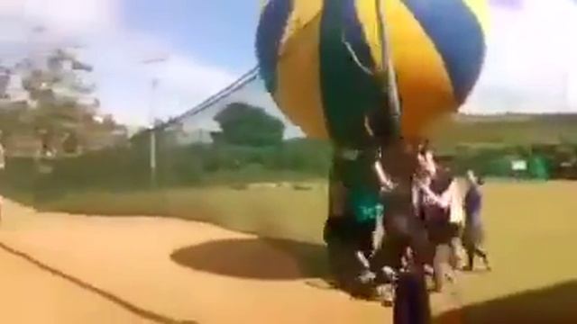 Funny Very Big Ball Game смотреть онлайн