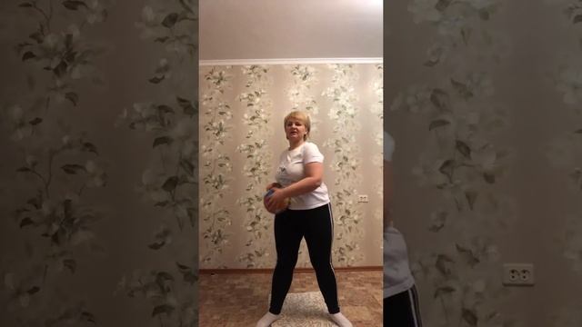 Общеразвивающие упражнения с мячом смотреть онлайн