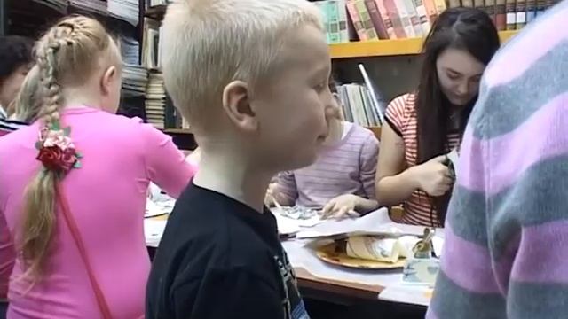 Чепецкие школьники вторсырье научились превращать в игрушки и декор смотреть онлайн