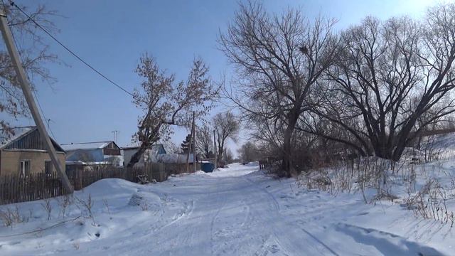 Караганда | Михайловка | улица Защитная - с дороги между домами на ЖД насыпь смотреть онлайн