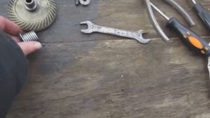 ремонт электропилы Чемпион своими силами , замена пружины сцепления на самодельную.