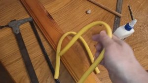 Держатель для гитары самый простой и самодельный, своими руками Тримач для гітари простий саморобни