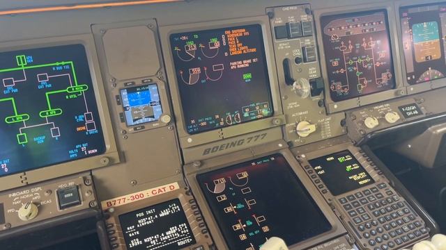 B777-300ER GE-90-115 engine startup. смотреть онлайн