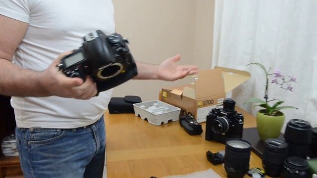 1901 Nikon D700 DSLR Camera (body only) 48K shots, MB-D10, LV, BL-3 & CH 8 fps смотреть онлайн