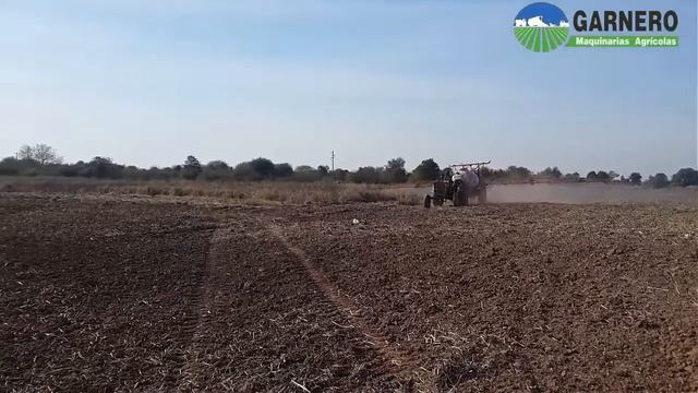 VIDEO FIAT 666 Con Pulverizador JACTO ADVANCE 3000 GARNERO MAQUINARIAS