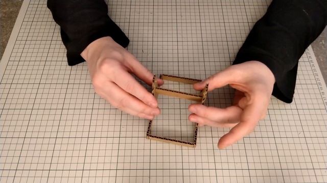 How to make a DIY Cardboard Catapult смотреть онлайн