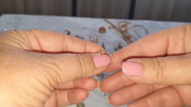 В секонд хенде купила мешок с бижутерией 3кг за $ 20. Обзор находок с Second Hand shop смотреть онлайн