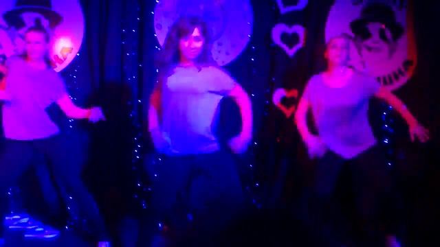 презентация Живи Танцуя(HipHop) в Сорри Бабушка на 14.02.2014 смотреть онлайн