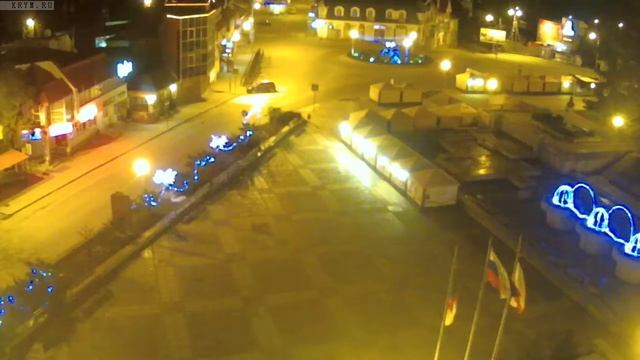 Вебкамера "Площадь Советская". Запись 30.01.2017 02:00:04 смотреть онлайн