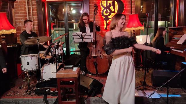 Квинтет Анастасии Орловой - "Manhattan" (R. Rodgers/ L. Hart) смотреть онлайн